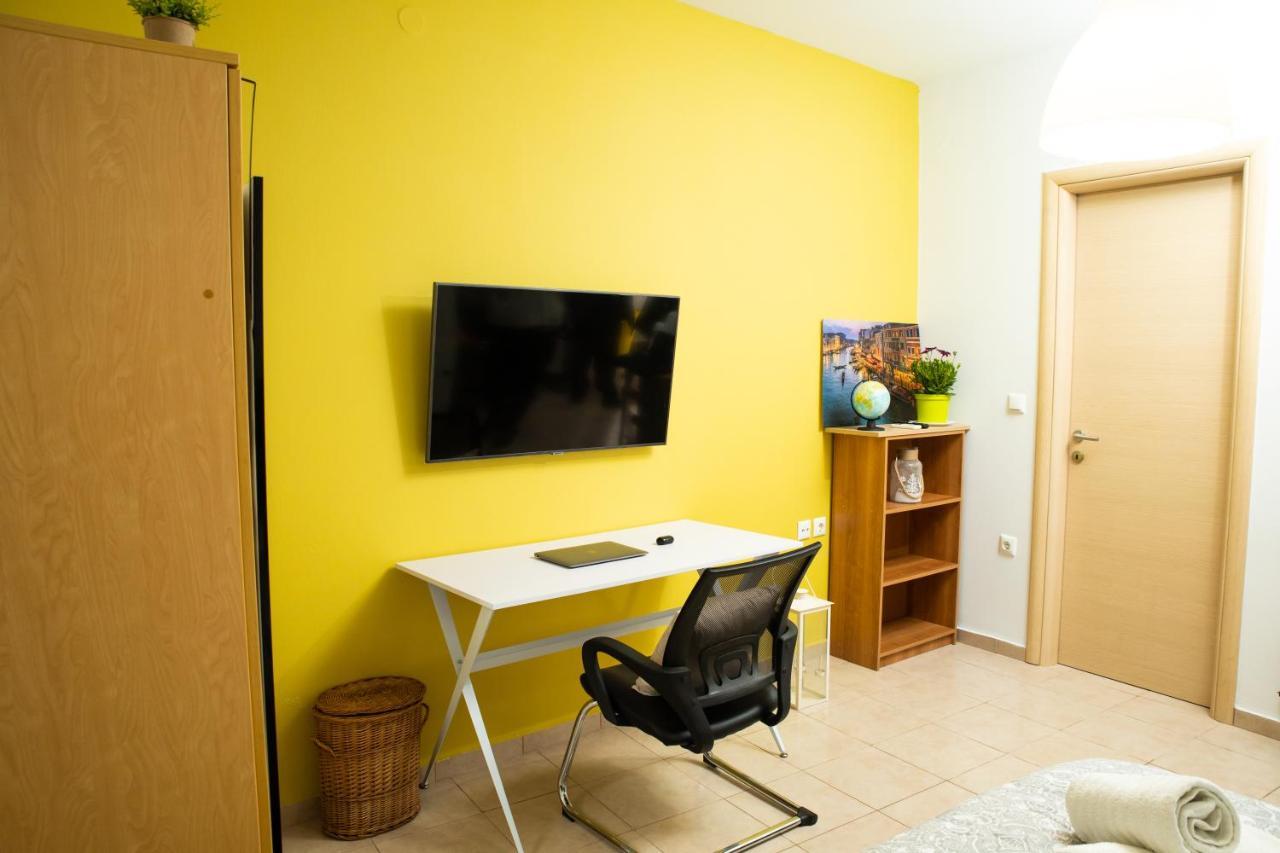 Warm Studio Apartment In Heraklion ภายนอก รูปภาพ