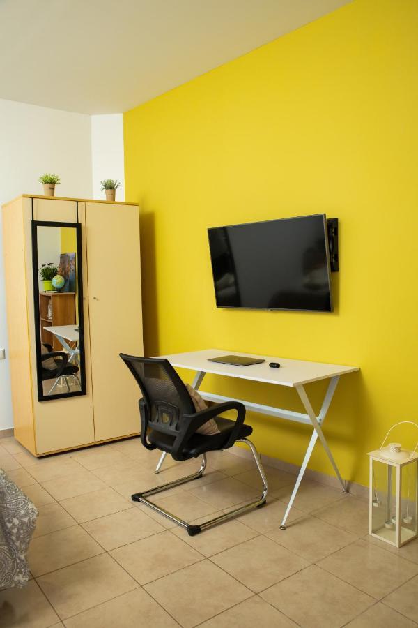 Warm Studio Apartment In Heraklion ภายนอก รูปภาพ